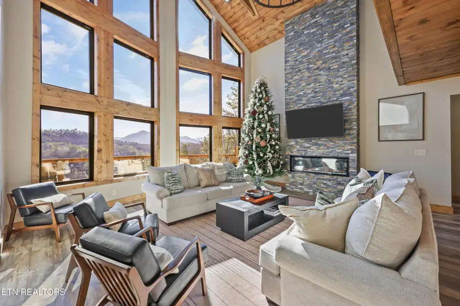 2731 Knights Lane, Sevierville, TN 37862 - #2