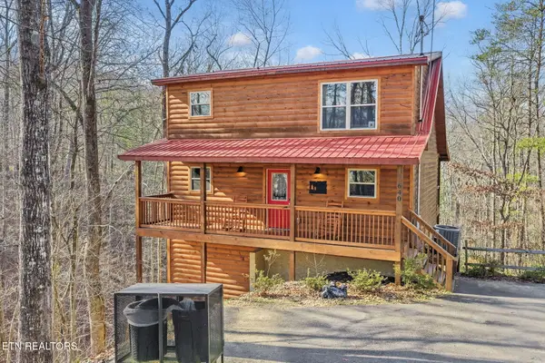 640 Country Oaks Drive, Pigeon Forge, TN 37863