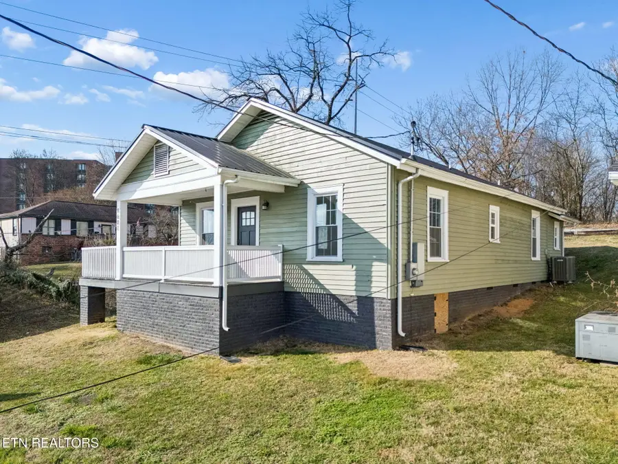 1601 Cecil Ave, Knoxville, TN 37917 - #3