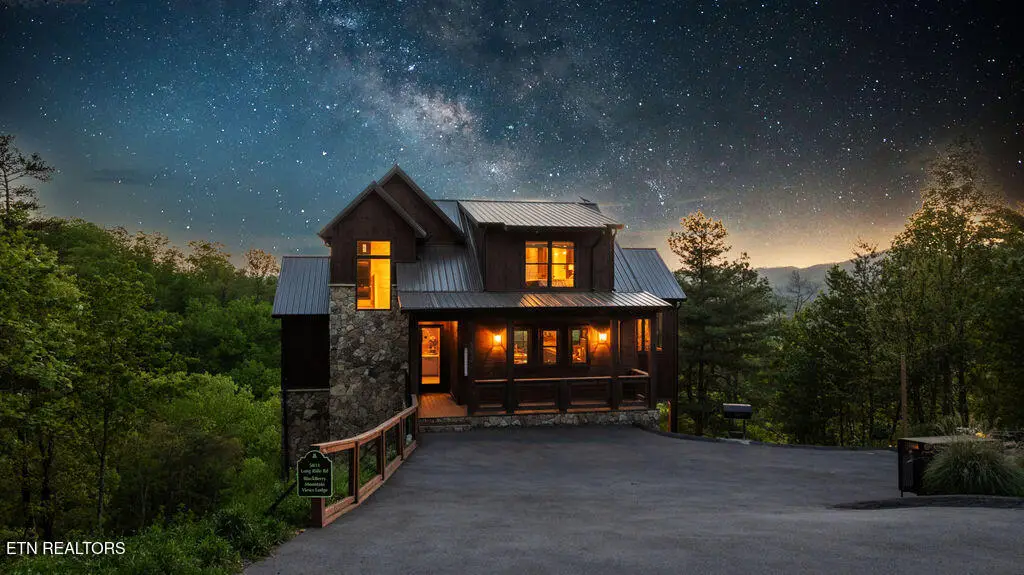 5033 Long Rifle Rd, Walland, TN 37886 - #1