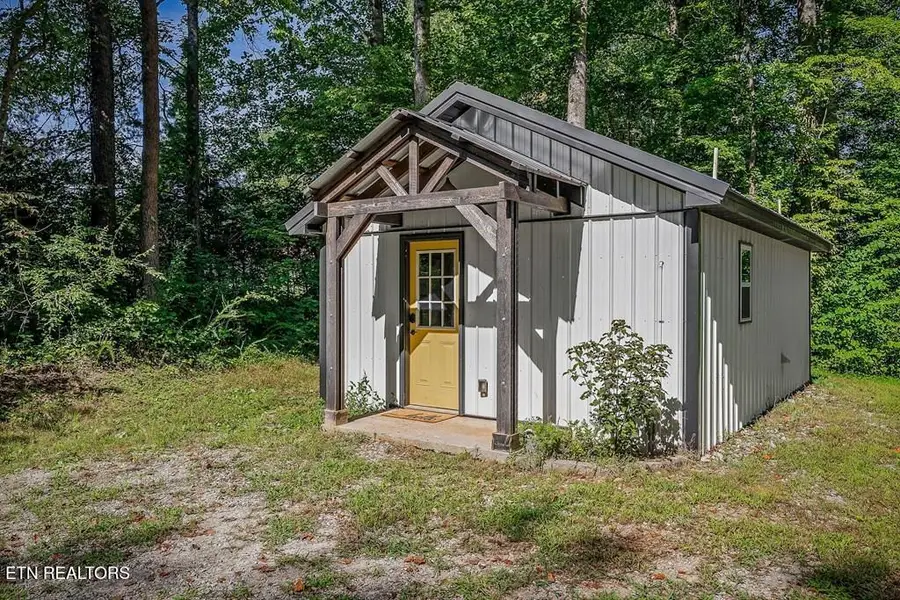 3249 Moodyville Rd, Byrdstown, TN 38549 - #3