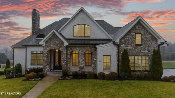 614 Barnsley Rd, Knoxville, TN 37934