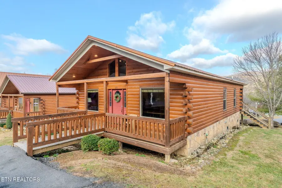 221 Forrest Loop Way, Gatlinburg, TN 37738 - #3