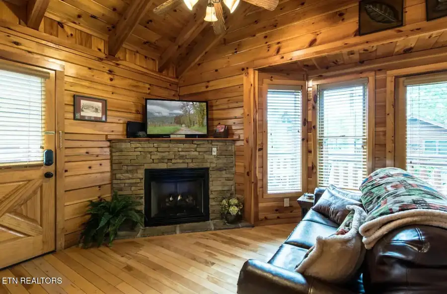 2304 River Port Way, Pigeon Forge, TN 37863 - #3