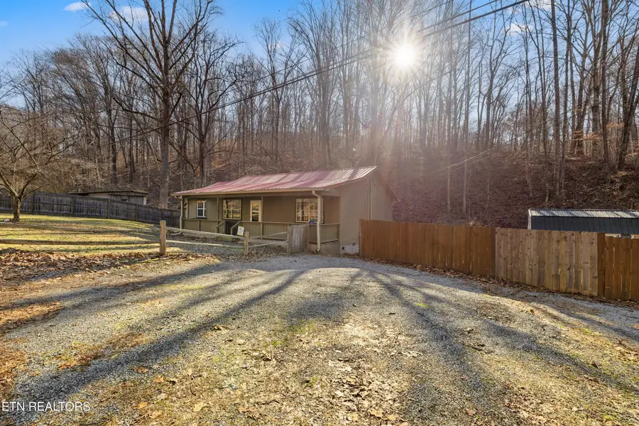 3214 Long Hollow Rd, Powell, TN 37849 - #3