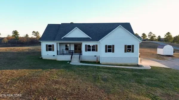 325 Henderson Rd, Evensville, TN 37332