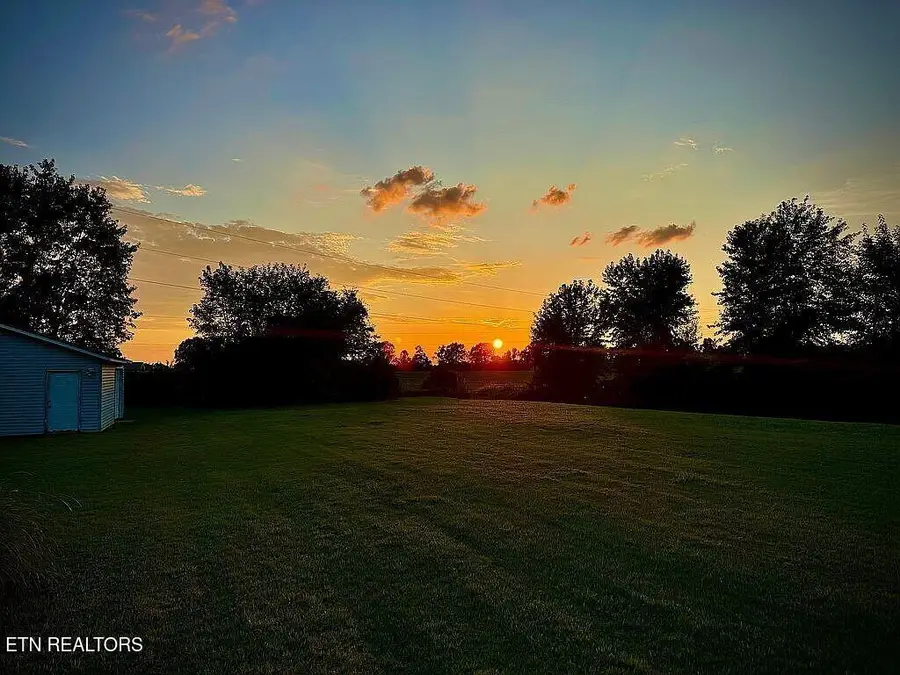 3351 E State Line Rd, Union City, TN 38261 - #3