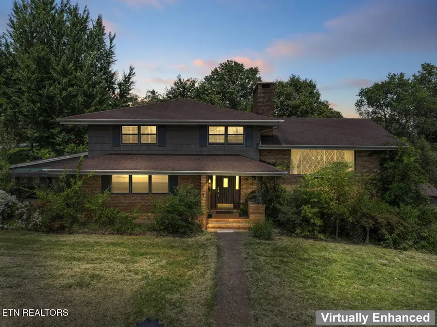 212 W Central Ave, Sweetwater, TN 37874 - #2