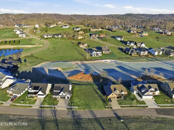 3567 Old Club Rd, Loudon, TN 37774