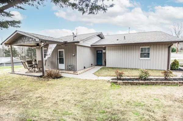 132 Pembroke Rd, Oak Ridge, TN 37830