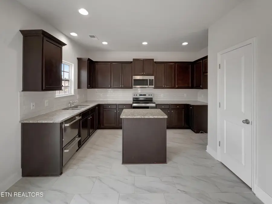 172 Mandy Lane, Lenoir City, TN 37772 - #2