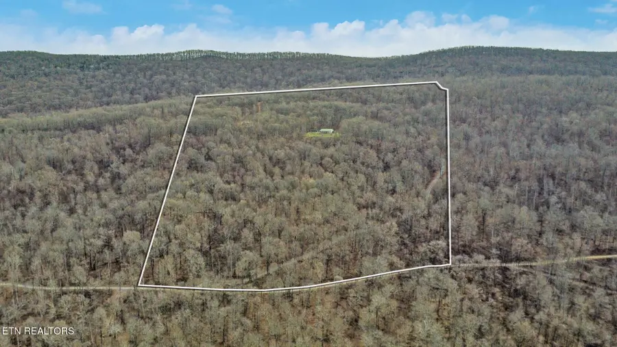 1017 Hinch Mountain Rd, Crossville, TN 38555 - #3