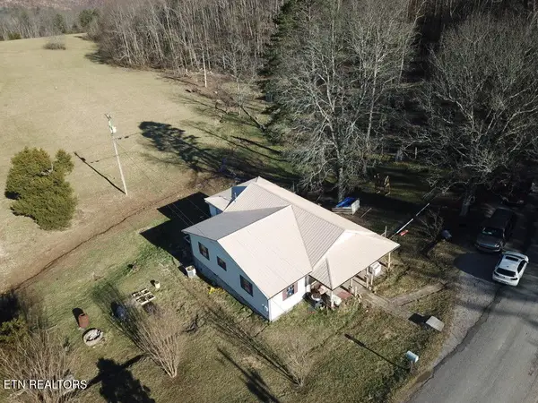 1364 Happy Top Rd, Grandview, TN 37337