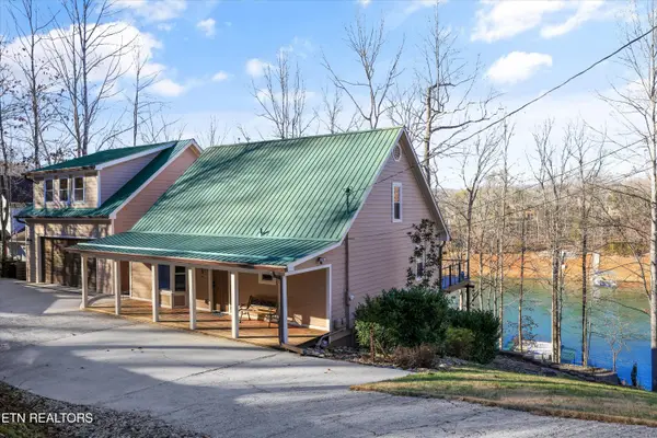 845 Yoakum Hollow Rd, Jacksboro, TN 37757