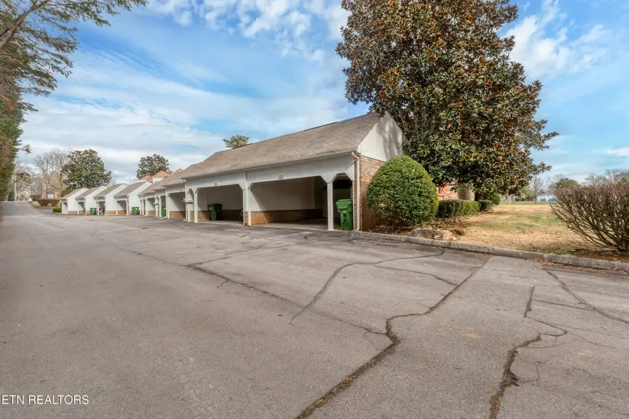 1926 Sequoyah Ave, Maryville, TN 37804 - #2