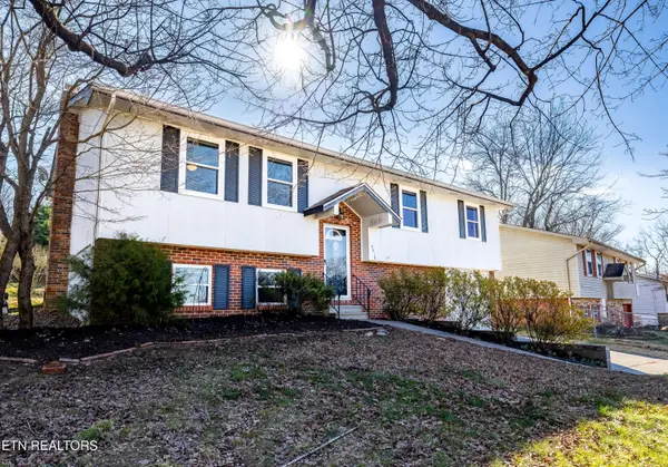 2018 Swarthmore Lane, Maryville, TN 37804