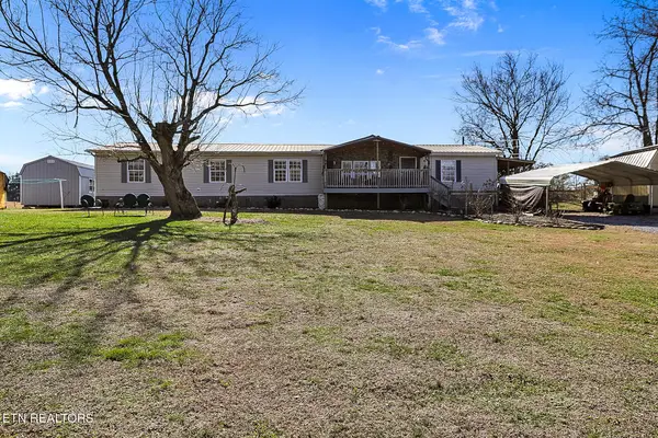 822 Regan Rd, Strawberry Plains, TN 37871