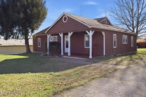 1211 Foch St, Maryville, TN 37801