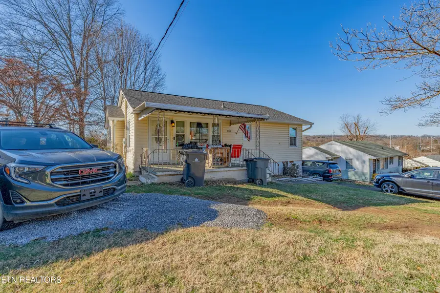 2315 Chillicothe St, Knoxville, TN 37921 - #2