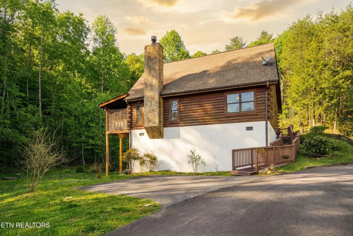 1627 Eagle Springs Rd, Sevierville, TN 37876 - #1