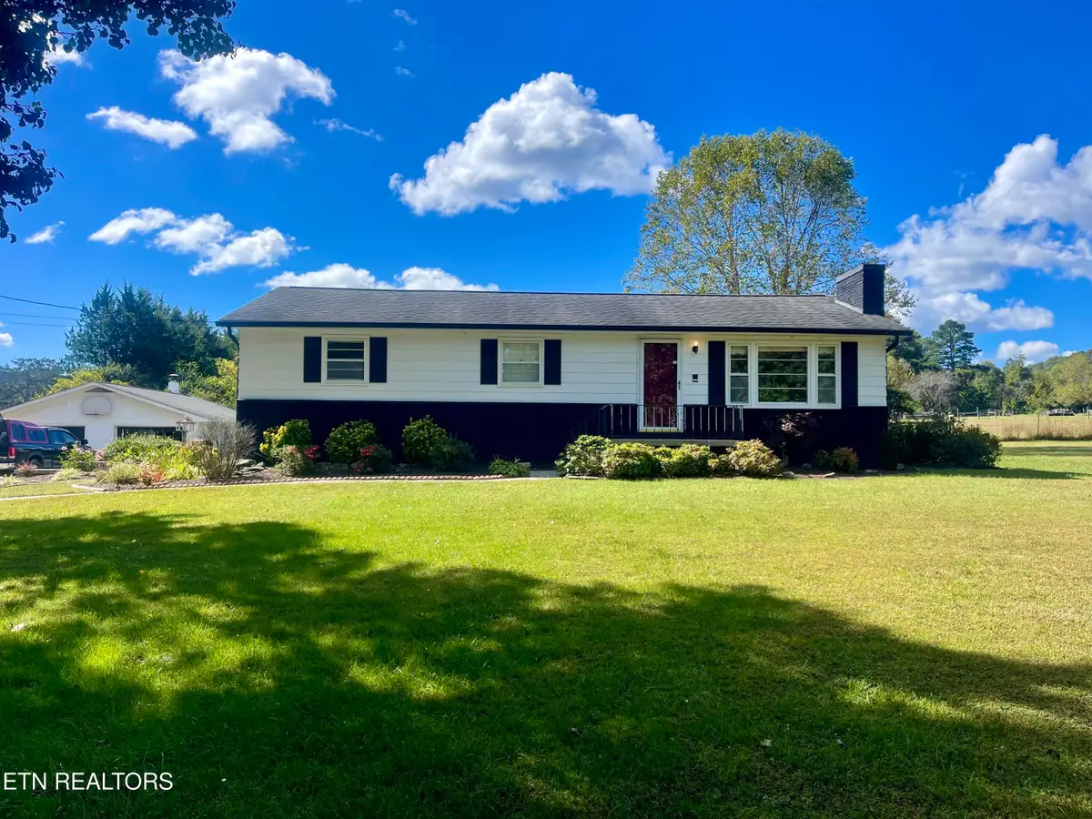 6801 Henegar Rd, Corryton, TN 37721 - #1