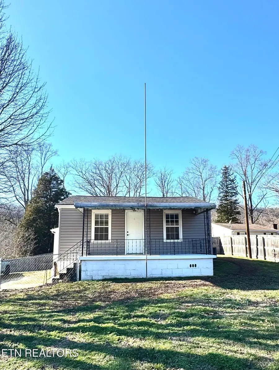 3613 Lake City Hwy, Rocky Top, TN 37769 - #2