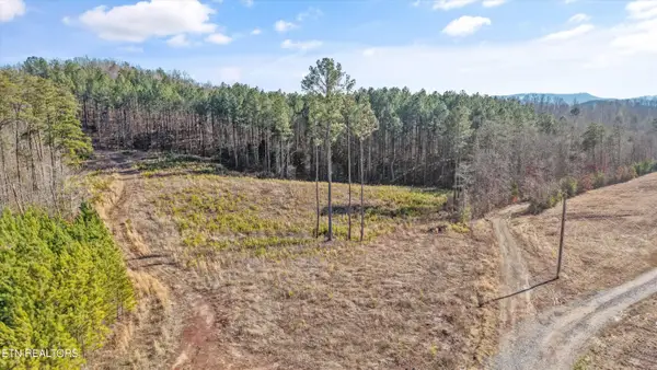 235 Bill Moser Rd, Vonore, TN 37885