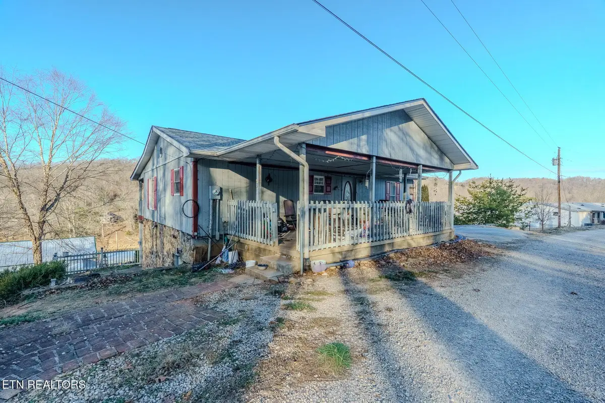 210 Last Lz Lane, Speedwell, TN 37870 - #1
