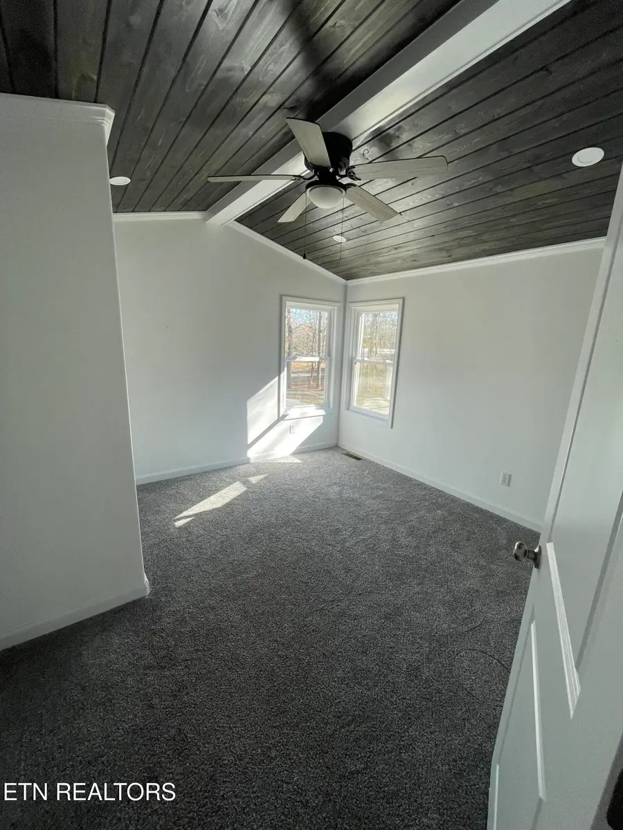 1700 Hollis Poore Rd, Jamestown, TN 38556 - #2