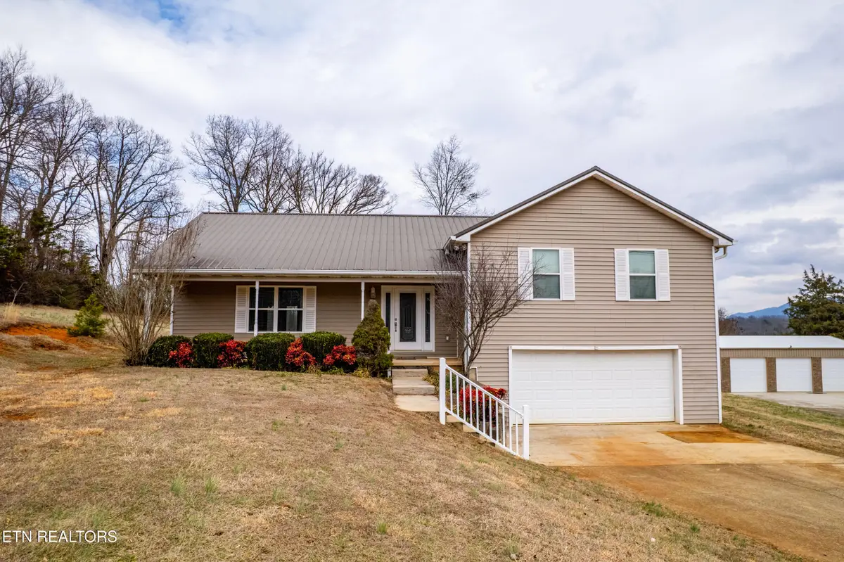 3018 Peach Orchard Rd, Maryville, TN 37803 - #1