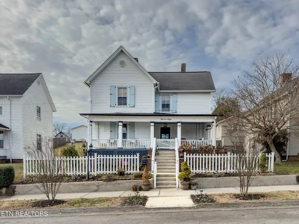 208 N B St, Lenoir City, TN 37771