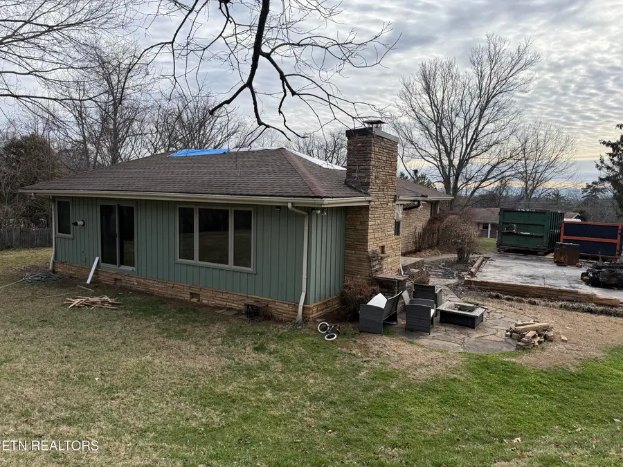 1327 N Briscoe Circle, Knoxville, TN 37912 - #3