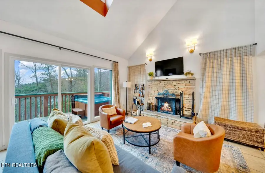 2119 N Tamins Dr, Gatlinburg, TN 37738 - #3