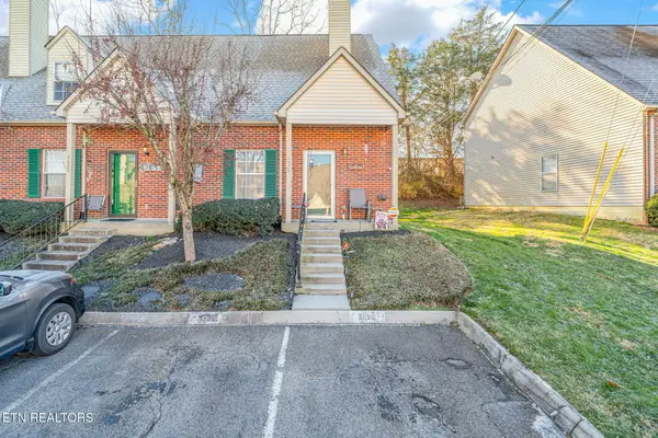 6929 Kings Crossing Way, Knoxville, TN 37918