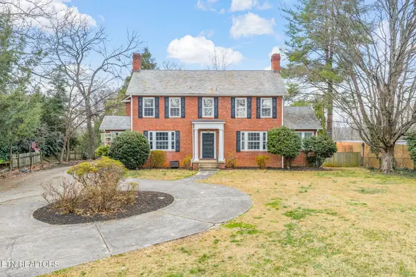 3823 Kingston Pike, Knoxville, TN 37919