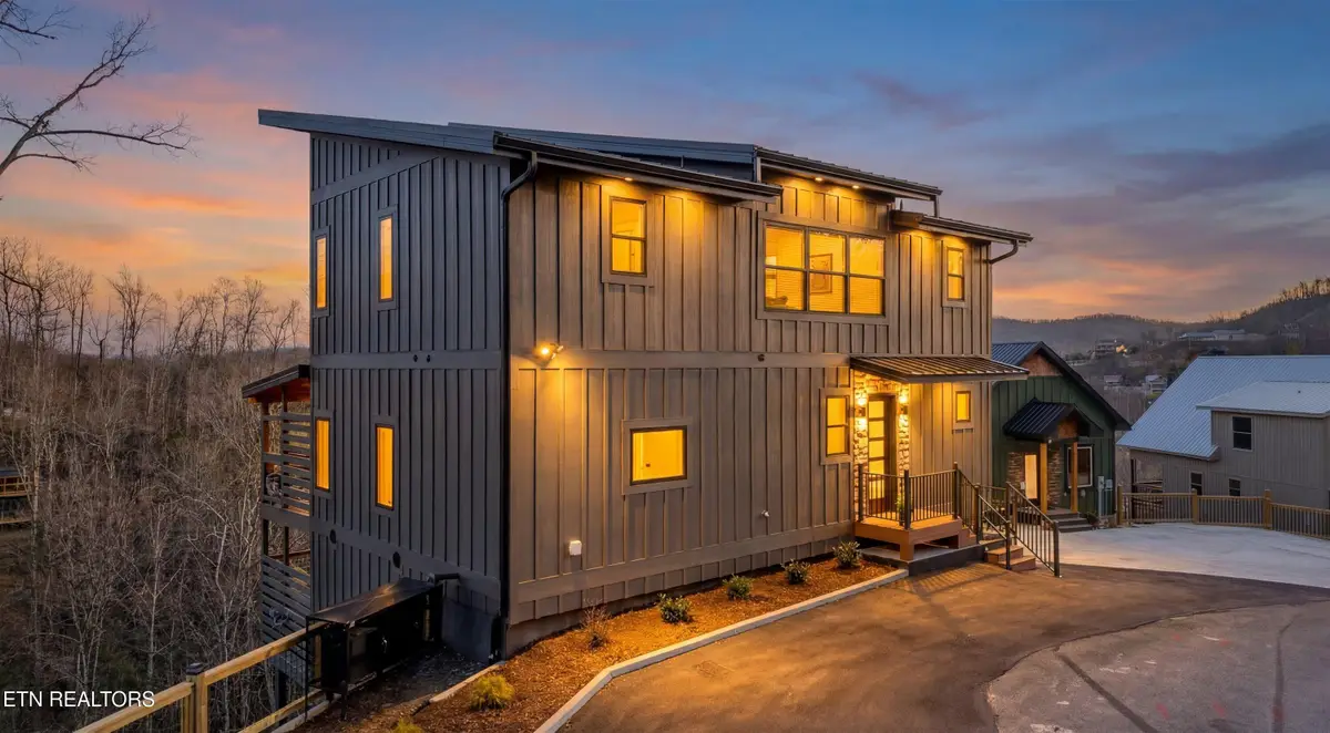 219 Chimney Tops Way, Gatlinburg, TN 37738 - #1