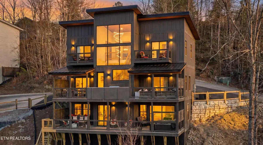 219 Chimney Tops Way, Gatlinburg, TN 37738 - #2