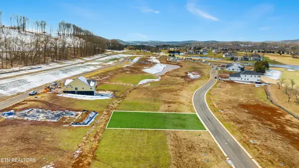 958 Black Bear Circle, Loudon, TN 37774