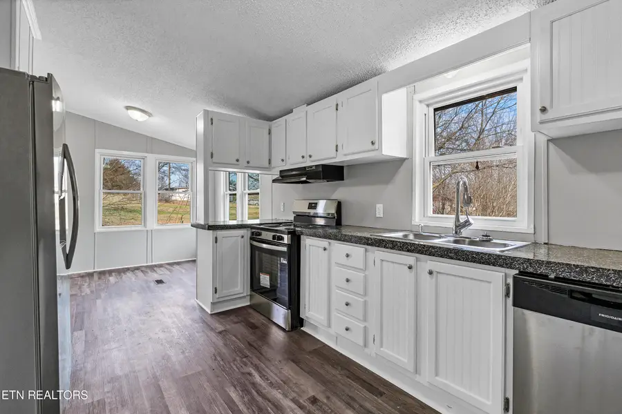 533 Disco Loop Rd, Friendsville, TN 37737 - #2