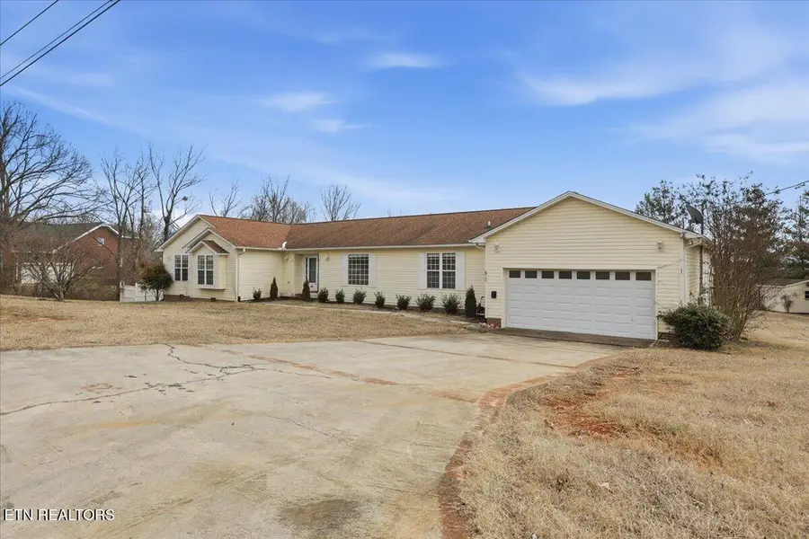 622 Briarwood Drive, Dandridge, TN 37725 - #2