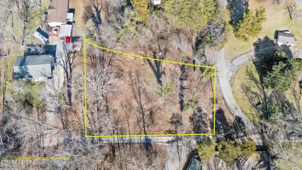 9136 Solway Ferry Rd, Oak Ridge, TN 37830