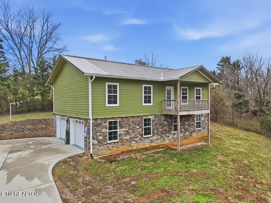 261 E Leatherwood Drive, Walland, TN 37886 - #3
