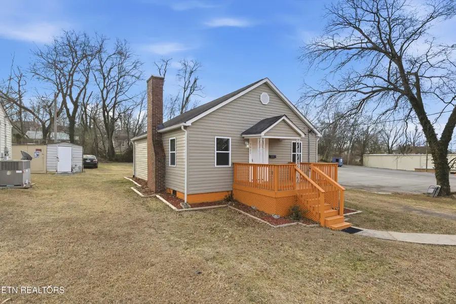 3210 Wilson Ave, Knoxville, TN 37914 - #2