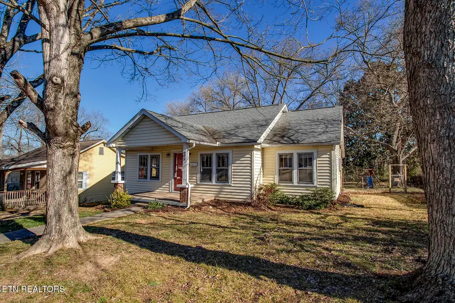 905 N C Street, Lenoir City, TN 37771 - #3