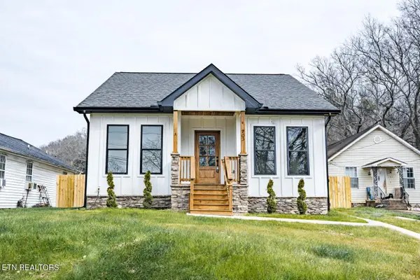 703 SW Redwine St, Knoxville, TN 37920