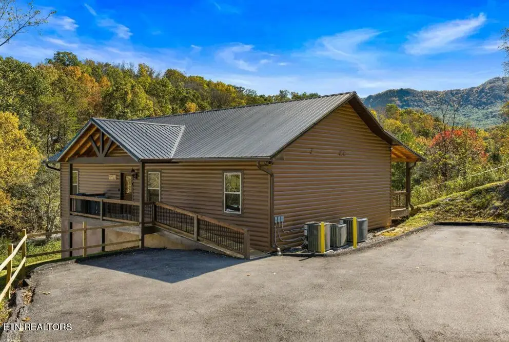 561 Sugar Loaf Rd, Seymour, TN 37865 - #1