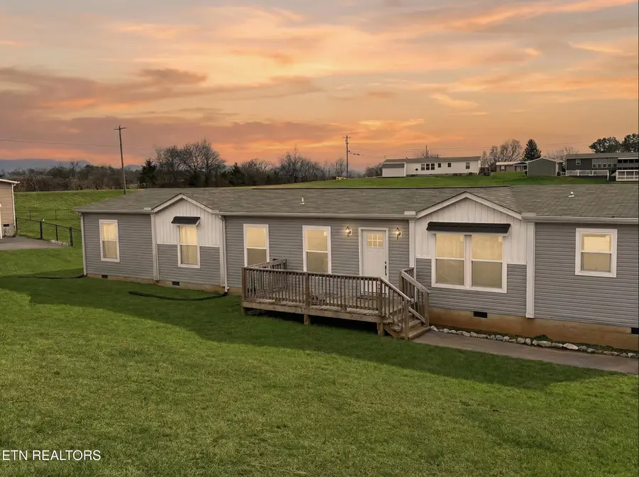 611 Towers Drive, Dandridge, TN 37725 - #2