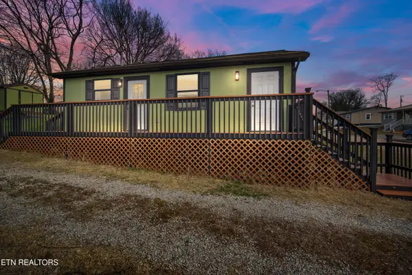 254 W Newcomen St, Alcoa, TN 37701