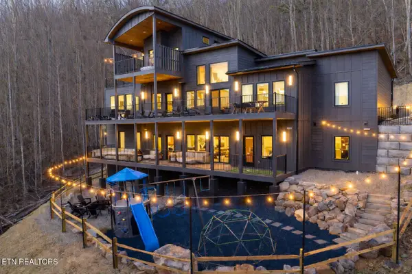 2349 Bluff Mountain Rd, Sevierville, TN 37876