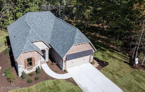 14 Bent Oak Lane, Crossville, TN 38558